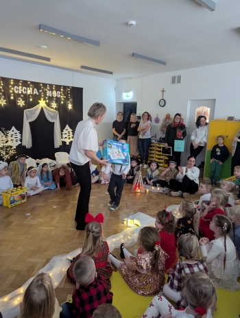 PXL_20251219_100230219