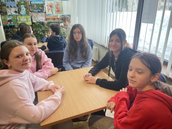 udział w zajęciach edukacyjnych pt. „Ojcowie Niepodległości – gra edukacyjna”, które odbyły się w Bibliotece Pedagogicznej w Pruszczu Gdańskim.