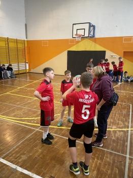 półfinały wojewódzkie czwórek siatkarskich chłopców klasa 6
