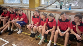 półfinały wojewódzkie czwórek siatkarskich chłopców klasa 6