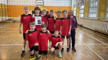 półfinały wojewódzkie czwórek siatkarskich chłopców klasa 6