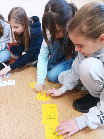 Utrwalam pisownię czasownikow