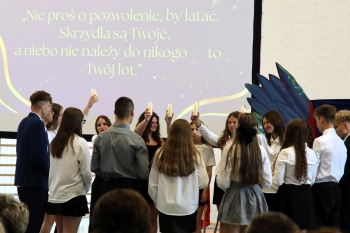 ZAKOŃCZENIE KLAS 8 25 - 26 (21).JPG