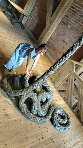wizyta, Żuraw 6