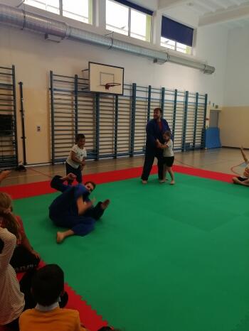 Pokazy judo dla dzieci