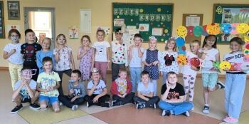 Zdjęcie klasa 1b- Dzień Kropki12