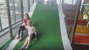 Uśmiechnięte dziewczynki 