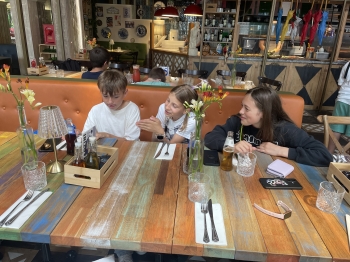 klasowe wyjście do pizzeri