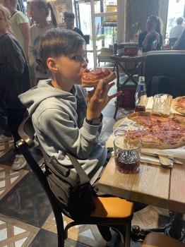 klasowe wyjście do pizzeri