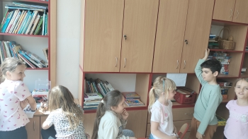 zabawa w bibliotekę