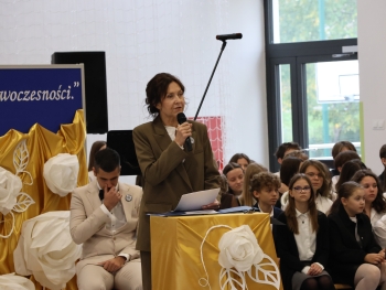 2. Przemówienie Dyrektora M. Koteckiej.JPG