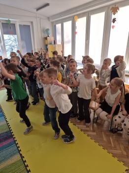 inbound6695057442986692827