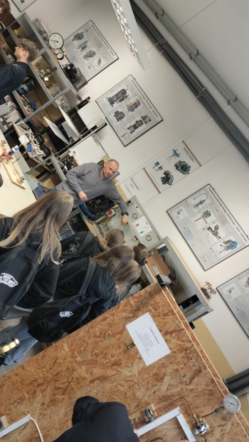 słuchamy wykładowcy