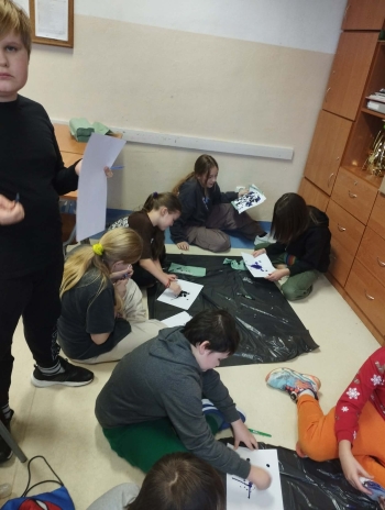 dzieci robią kleksy8