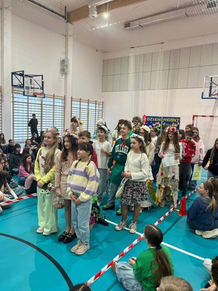 „Powitanie wiosny w szkole – kreatywnie i wesoło!”
