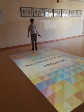Nauka przez zabawę - interaktywny dywan
