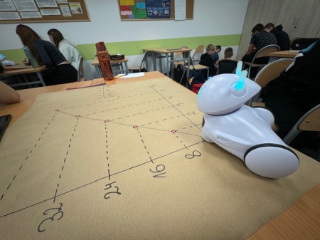 Roboty ''Photon'' na lekcjach Fizyki