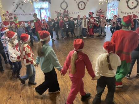 Wycieczka do Mikołajkowej Osady w Przywidzu