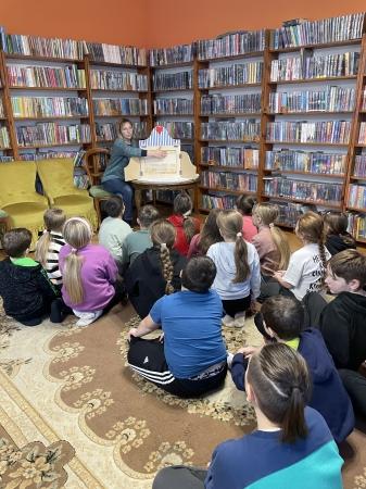 Zajęcia w bibliotece - ''O wartości człowieka''