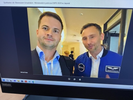 Uczniowie SP2 uczestniczyli w lekcji online z astronautą Sławoszem Uznańskim
