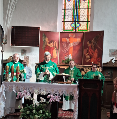 Uroczysta Msza Święta z okazji Jubileuszu 80-lecia Szkoły