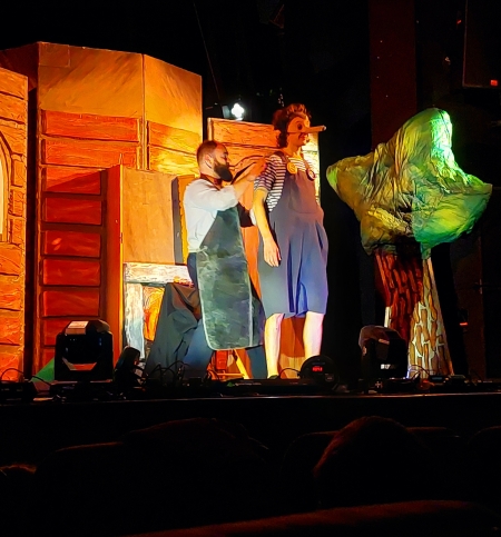 Wycieczka do teatru na spektakl ,,Pinokio,,